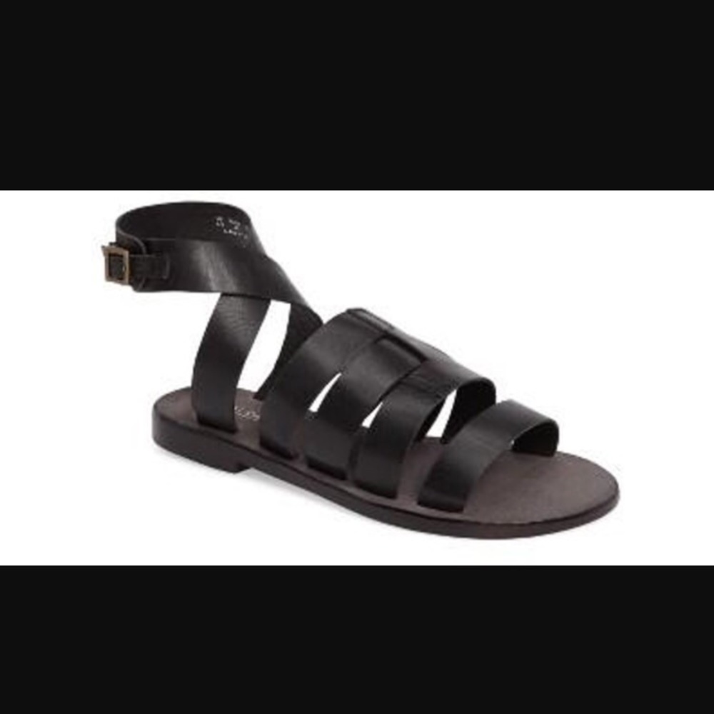 🆕 Kelsi Dagger Brooklyn Crescent Leather Strappy